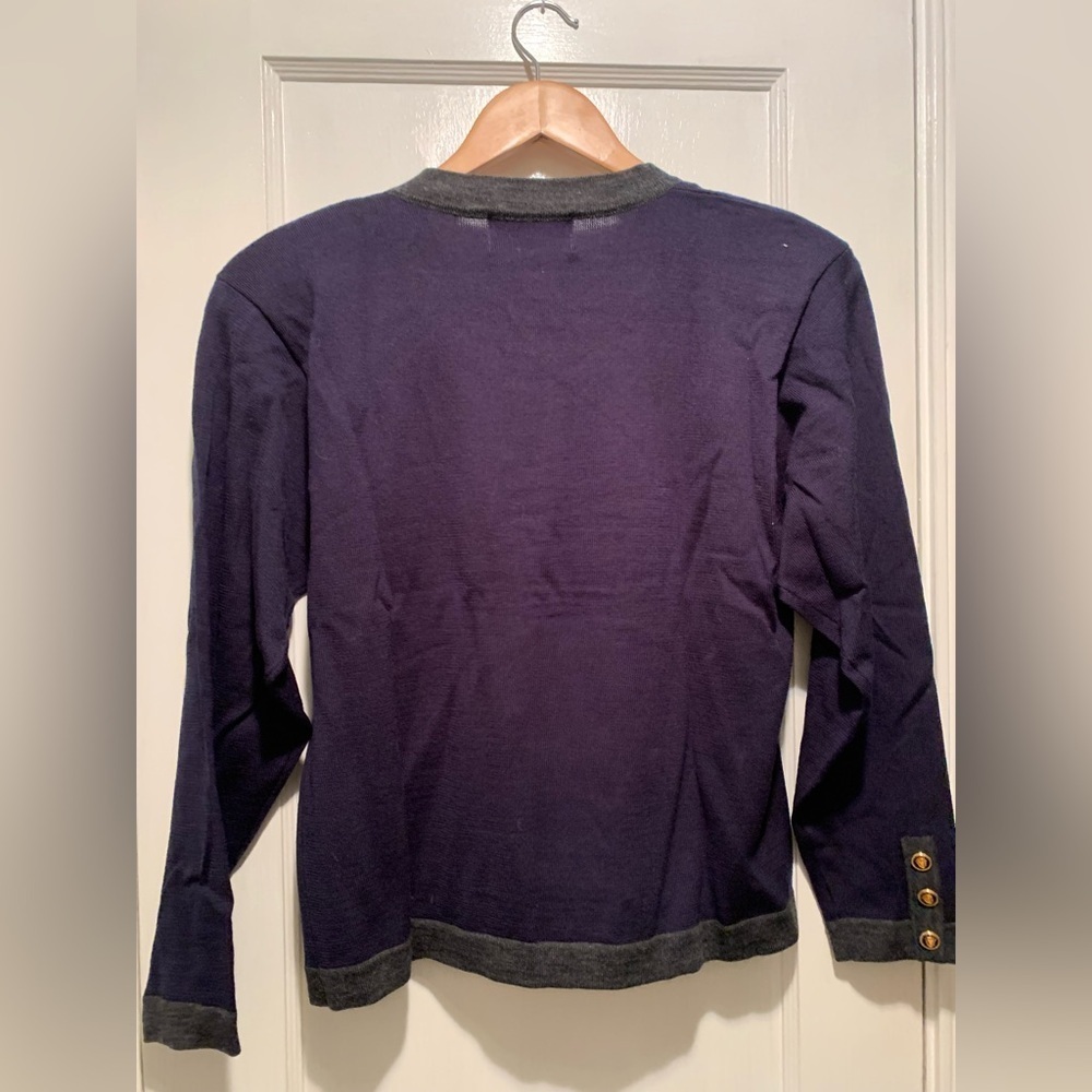Urban Wool Vtg Navy Cardigan with Gray Trim and Gold Buttons 100% Merino Wool M - Picture 5 of 14
